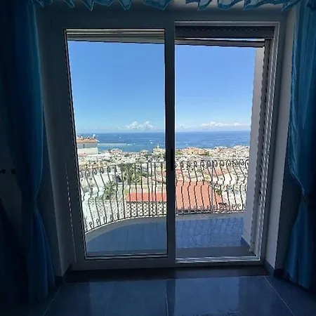 Bella Vista Apartment *
